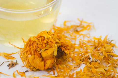 How to Use Calendula for Wounds Safely